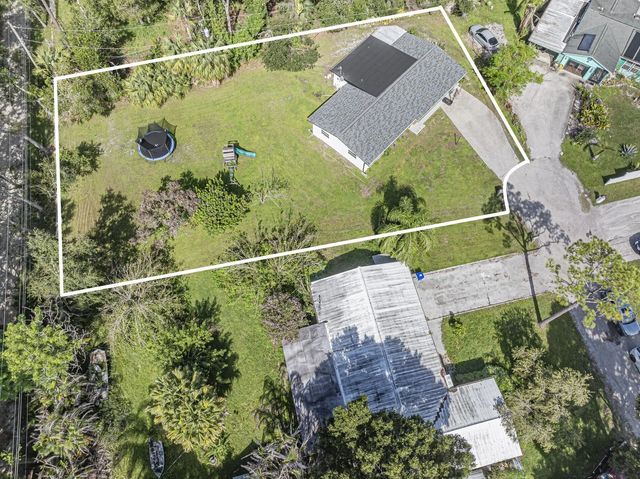 2755 6th Place, Vero Beach