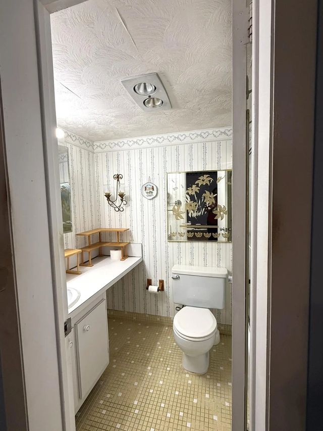 2 of 12 - 806 Se 7th Street #308, Deerfield Beach, FL