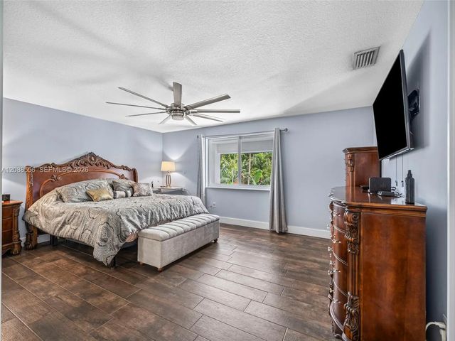 5 of 60 - 15822 Sw 103rd Lane, Miami, FL