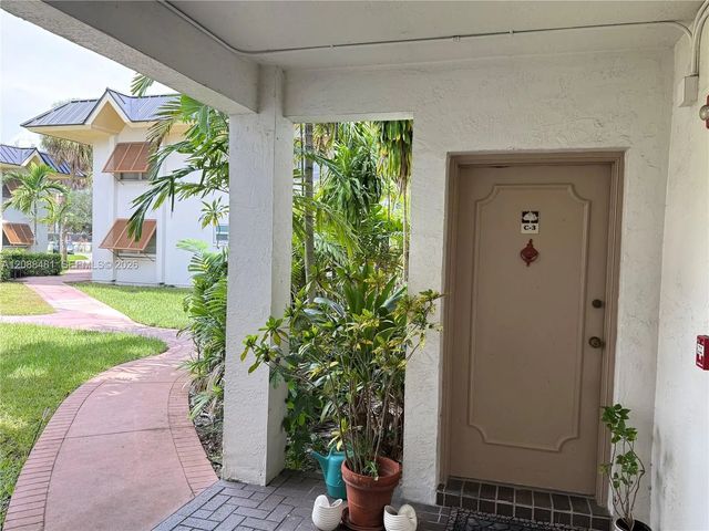 9304 Sw 77th Avenue #c3, Miami