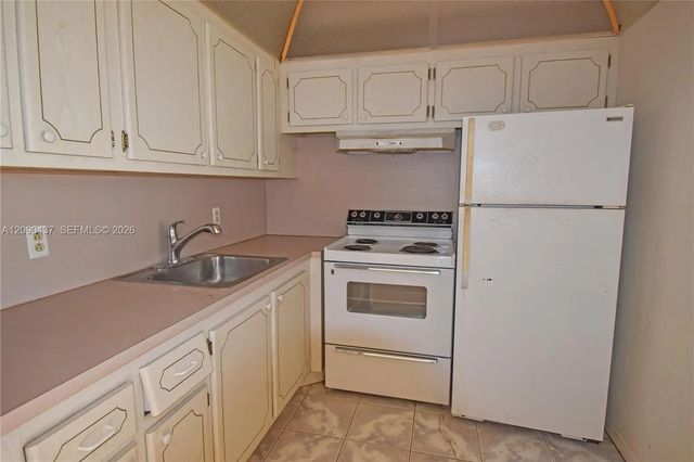 2 of 15 - 167 Oakridge L #167, Deerfield Beach, FL
