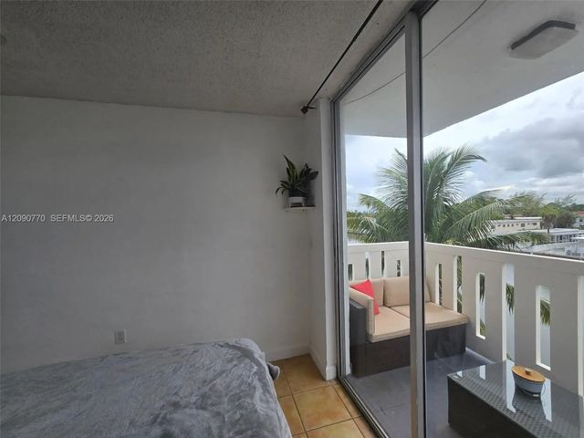 N/A, Miami Beach