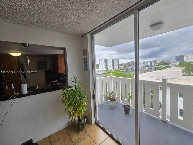 4 of 51 - N/A, Miami Beach, FL