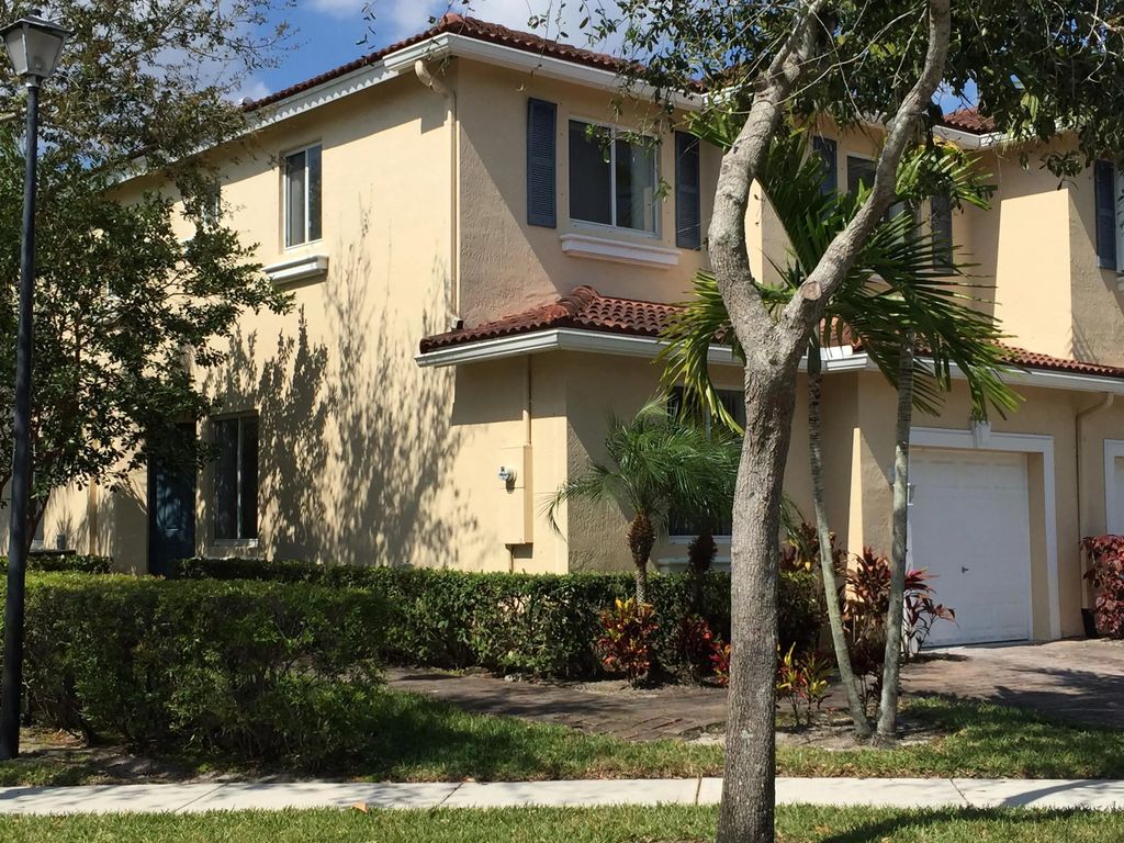 3121 N Evergreen Circle, Boynton Beach
