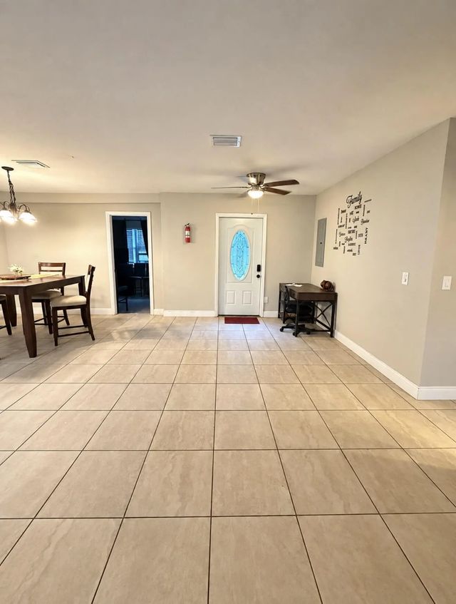 4 of 22 - 110 N 40th Street, Fort Pierce, FL