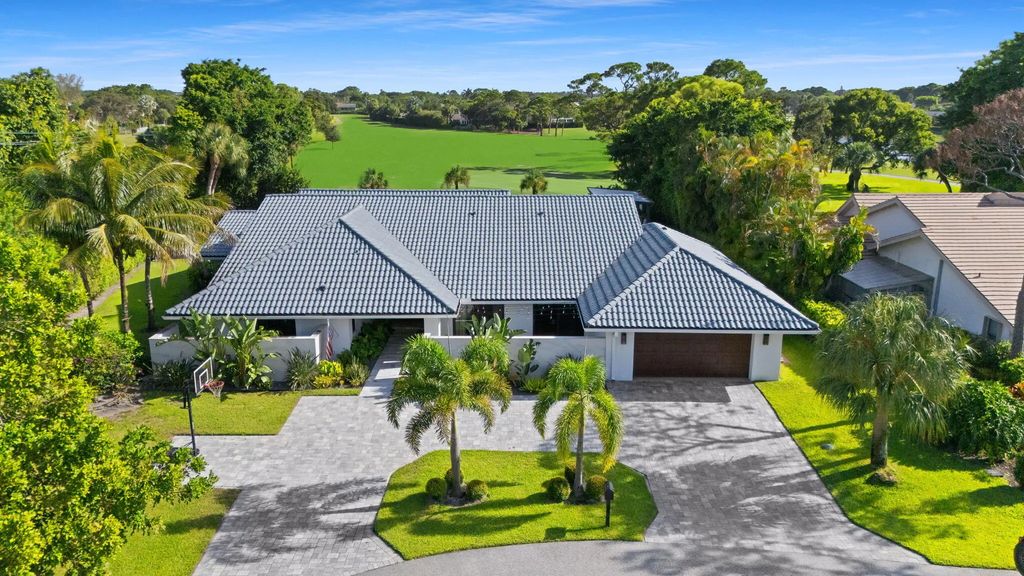 3554 Pine Lake Court, Delray Beach