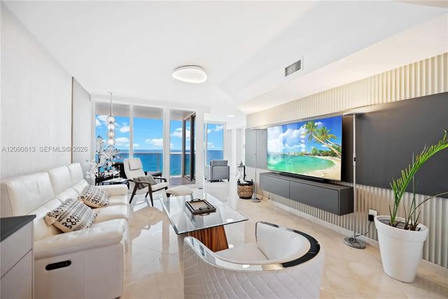 4 of 36 - 19111 Collins Avenue #2207, Sunny Isles Beach, FL