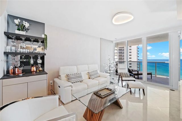 5 of 36 - 19111 Collins Avenue #2207, Sunny Isles Beach, FL