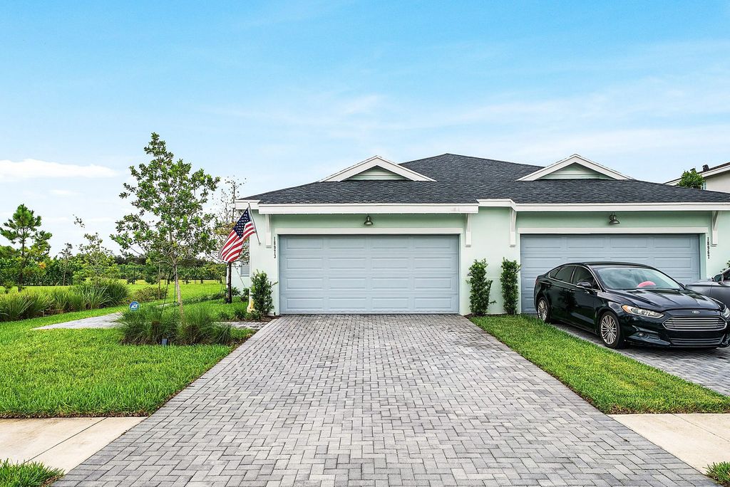 18973 Wood Stork Way, Loxahatchee