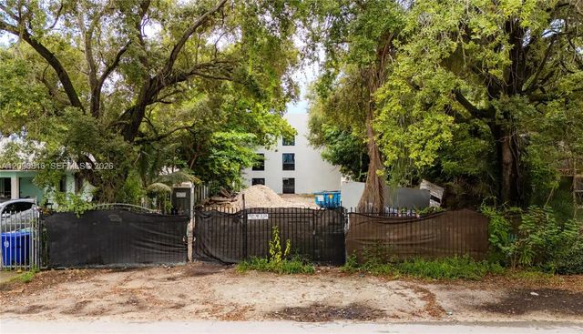 3 of 16 - 7521 Ne 3rd Court, Miami, FL