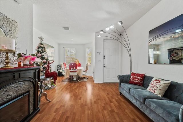 4 of 30 - 8739 Nw 109th Court, Doral, FL