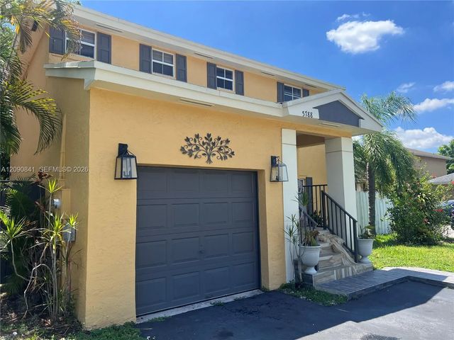 2 of 30 - 5788 Woodland Point Drive, Tamarac, FL
