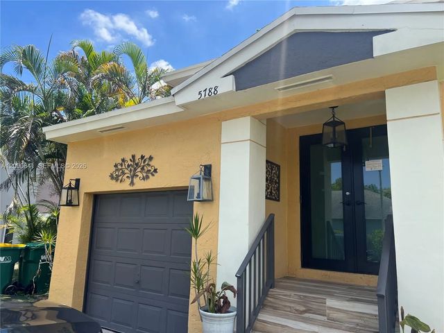 3 of 30 - 5788 Woodland Point Drive, Tamarac, FL