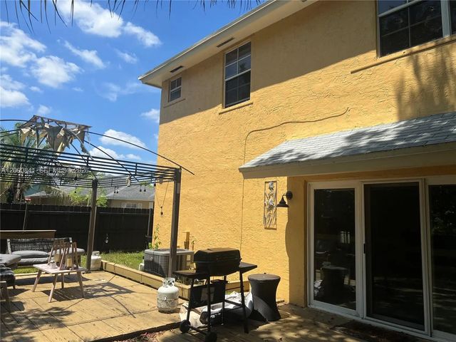 5 of 30 - 5788 Woodland Point Drive, Tamarac, FL