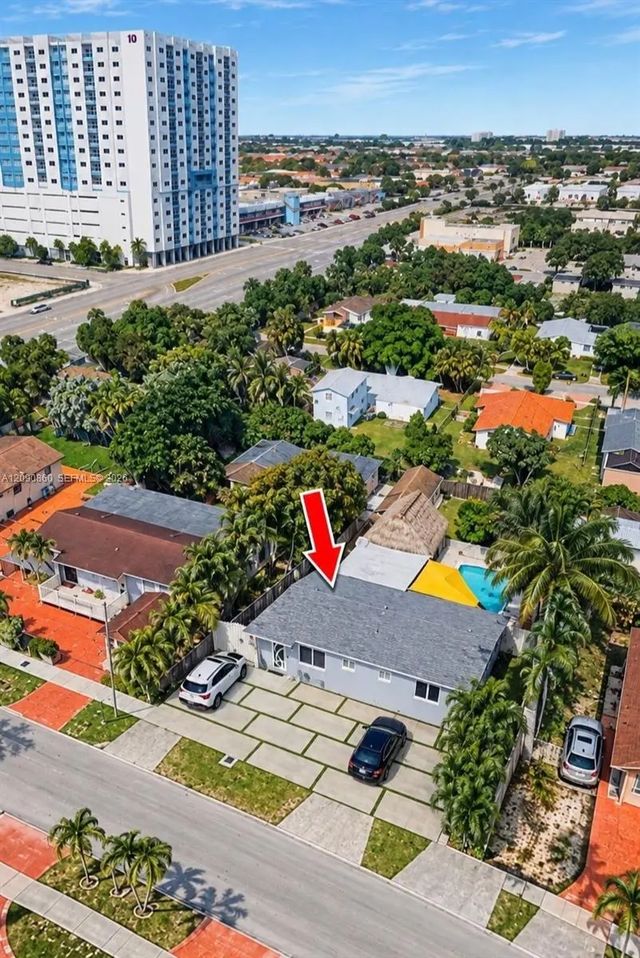 10665 Sw 6 Street, Miami
