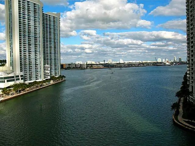 2 of 13 - 465 Brickell Avenue #3002, Miami, FL