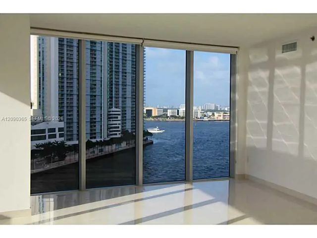 4 of 13 - 465 Brickell Avenue #3002, Miami, FL