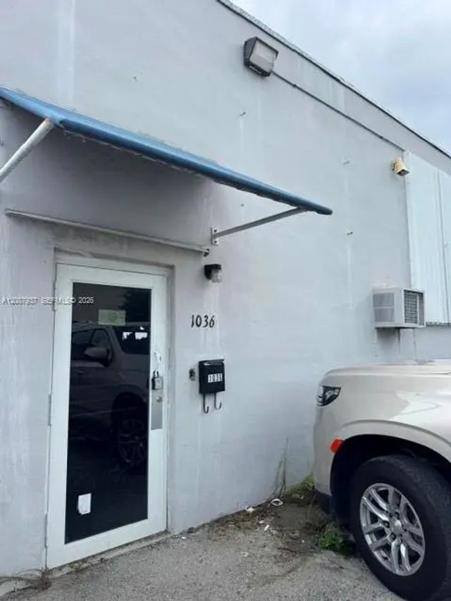 2 of 10 - 1024 E 24th Street, Hialeah, FL