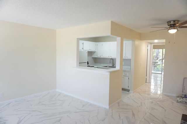 33 Windsor B, West Palm Beach