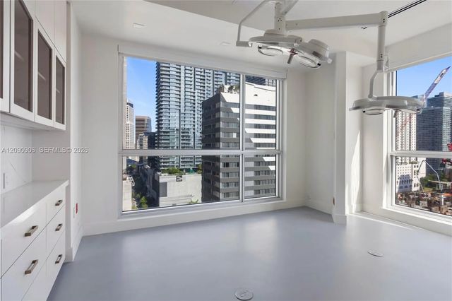 4 of 43 - 175 Sw 7th Street #1710, Miami, FL