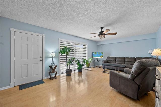 4 of 39 - 730 7th Way #730, West Palm Beach, FL