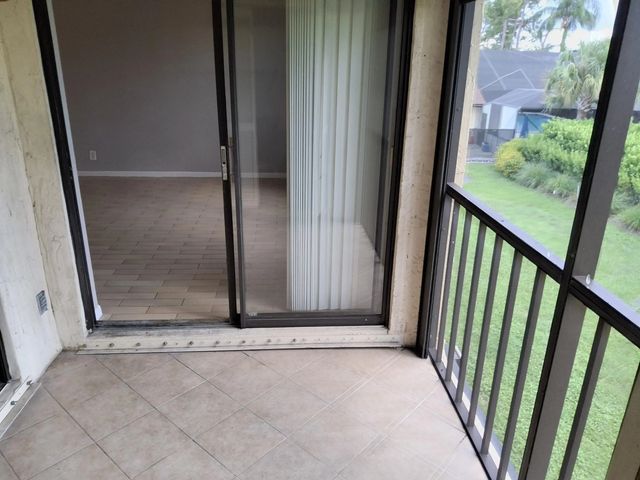 5 of 23 - 4693 E Lucerne Lakes Boulevard E #202, Lake Worth, FL