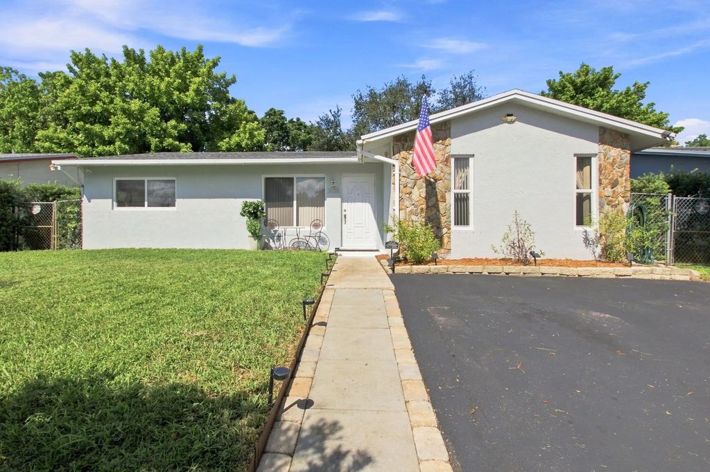 3130 N 72nd Terrace, Hollywood