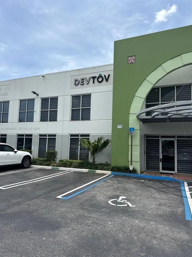 7774 Nw 46th Street #7774, Doral