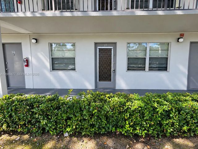3 of 23 - 300 Sw 134th Way #105e, Pembroke Pines, FL