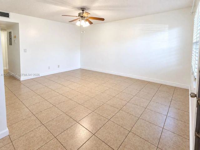 5 of 23 - 300 Sw 134th Way #105e, Pembroke Pines, FL