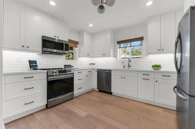 2 of 49 - 712 Ponce De Leon Drive, Fort Lauderdale, FL