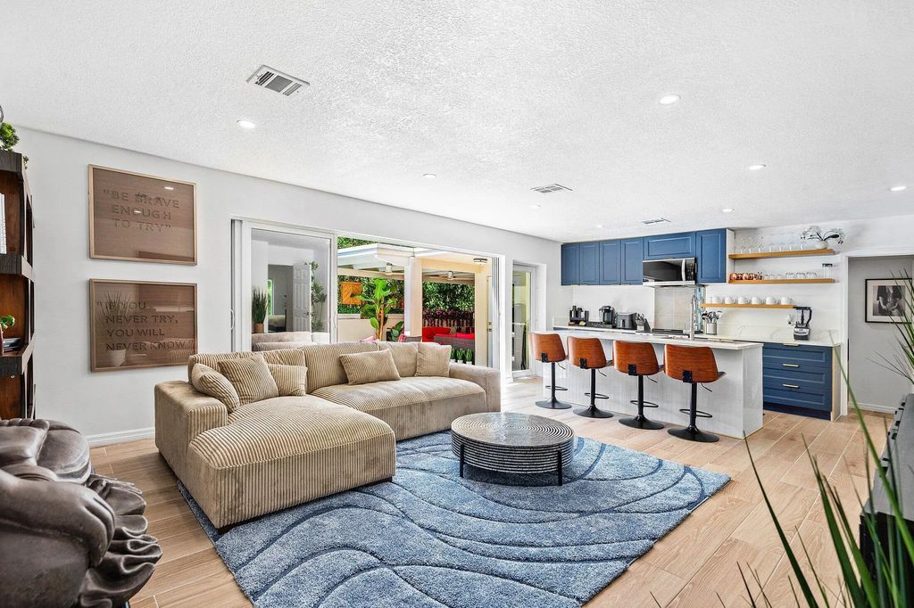 2041 Ne 30th Street, Fort Lauderdale