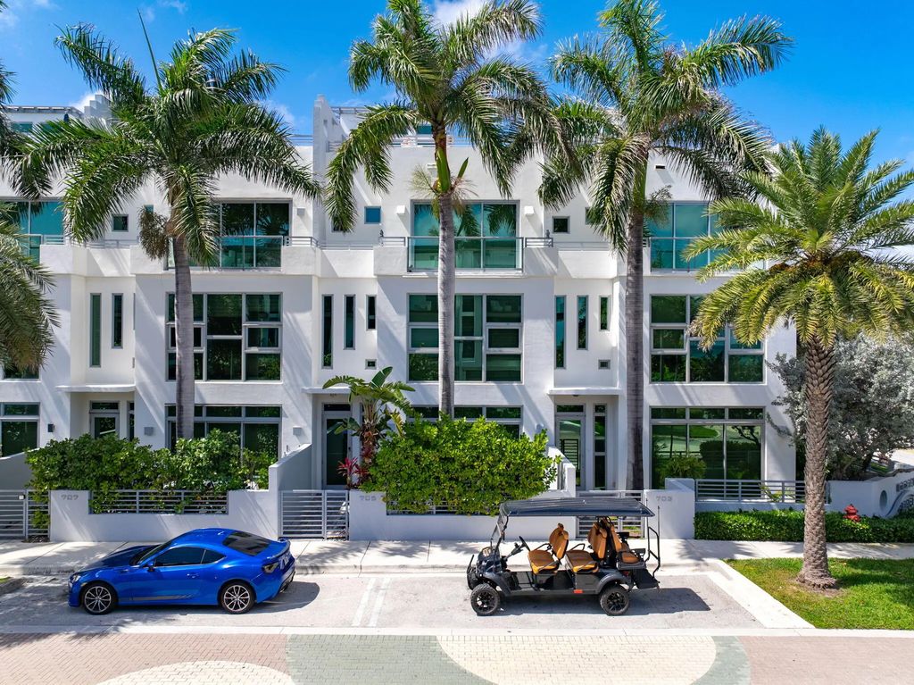 705 Briny Avenue, Pompano Beach