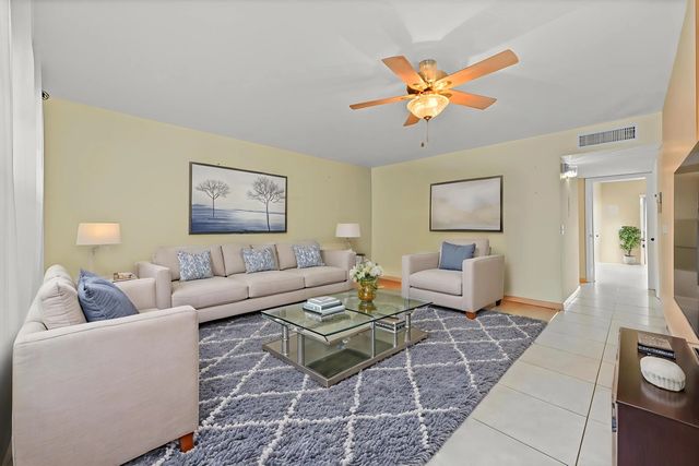 3 of 25 - 426 Burgundy I, Delray Beach, FL
