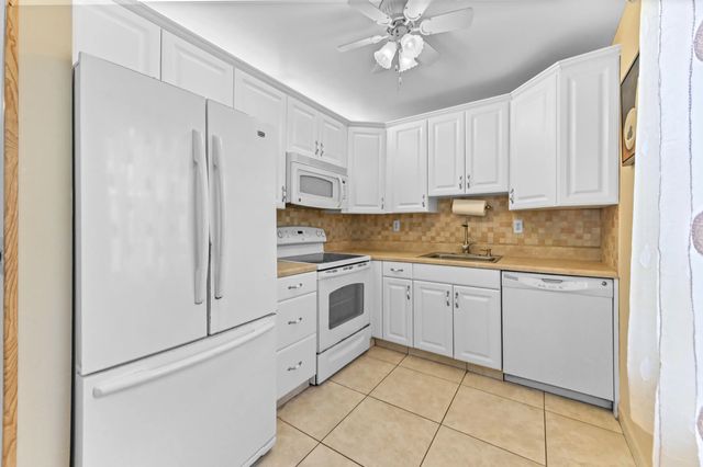 5 of 25 - 426 Burgundy I, Delray Beach, FL