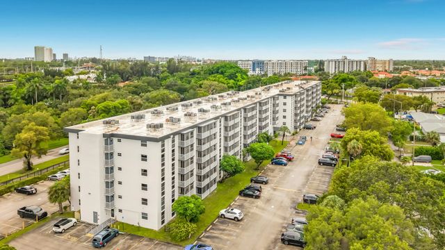 2 of 25 - 16851 Ne 23rd Avenue #a608, North Miami Beach, FL