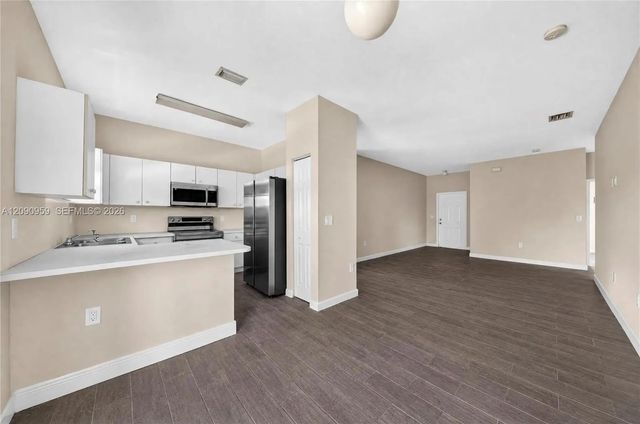 2 of 26 - 2665 Ne 4th Street #204, Homestead, FL