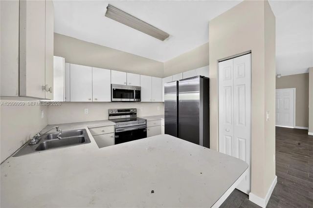3 of 26 - 2665 Ne 4th Street #204, Homestead, FL