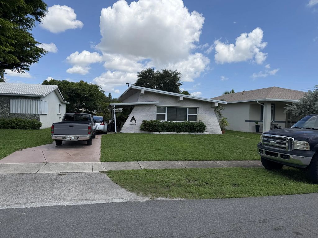 37 Se 14th Street #12, Dania Beach
