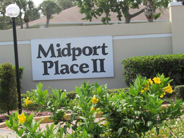 2 of 17 - 1537 Se Royal Green Circle #202, Port St. Lucie, FL