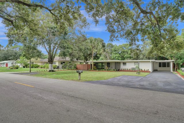 4 of 72 - 5073 Sw 28th Avenue, Dania Beach, FL