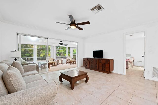 5 of 26 - 143 Se 7th Street, Deerfield Beach, FL