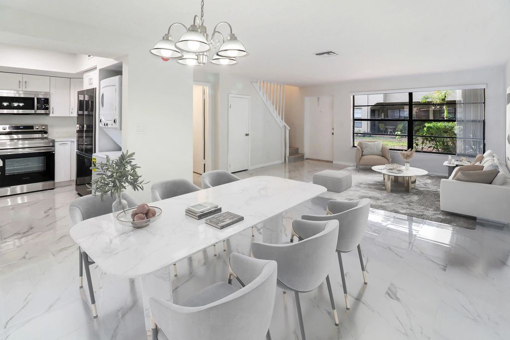 2590 Coral Springs Drive #2590, Coral Springs