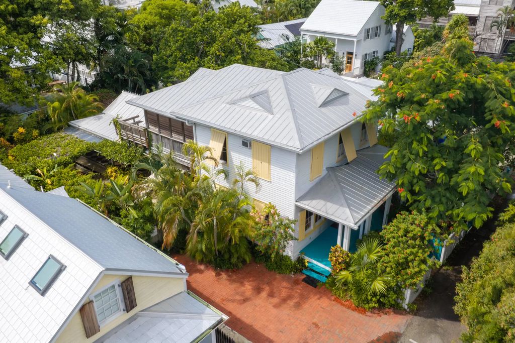 728 Poor House Lane, Key West