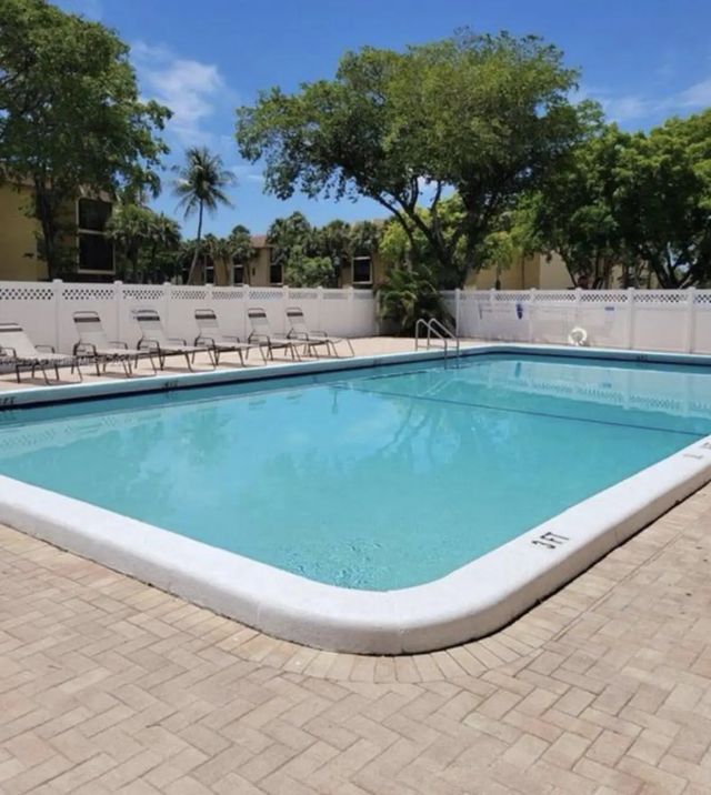 2 of 12 - 480 Nw 20th Street Nw #2120, Boca Raton, FL