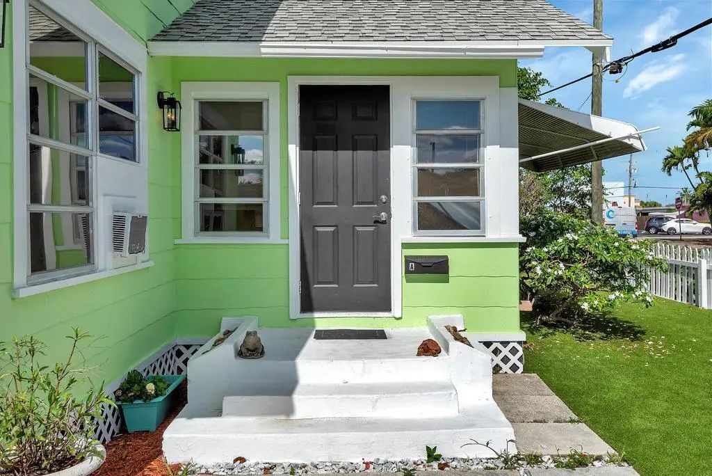 713 10th Avenue N, Lake Worth Beach