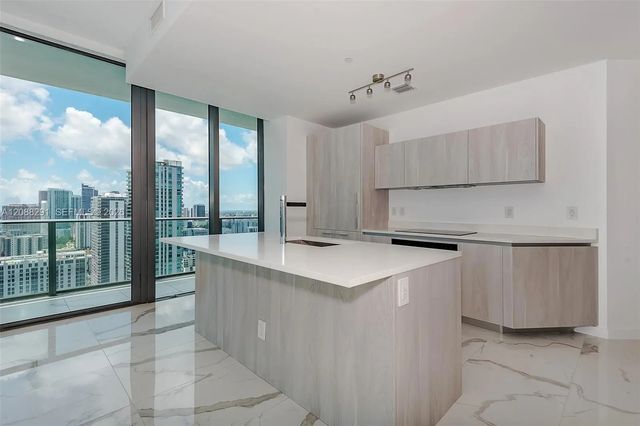 4 of 43 - 480 Ne 31st Street #3201, Miami, FL