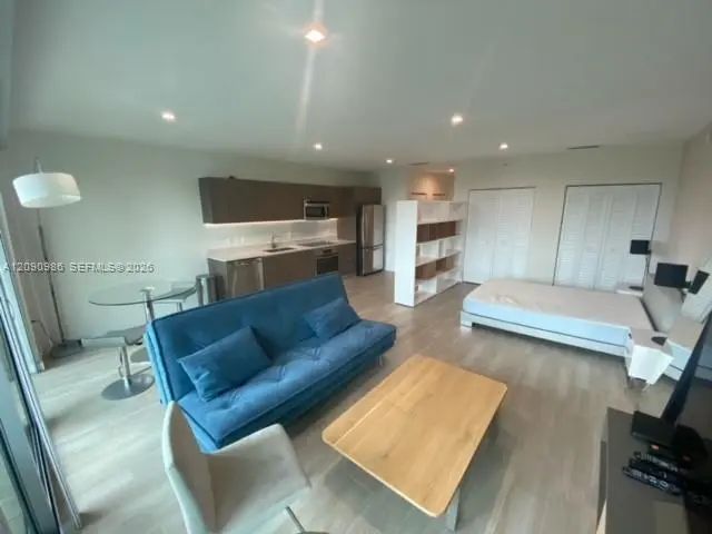 3 of 14 - 1600 Sw 1st Avenue #811, Miami, FL