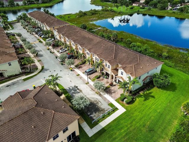 4 of 27 - 1386 Se 23rd Terrace, Homestead, FL