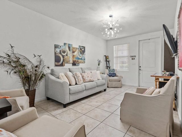 5 of 27 - 1386 Se 23rd Terrace, Homestead, FL